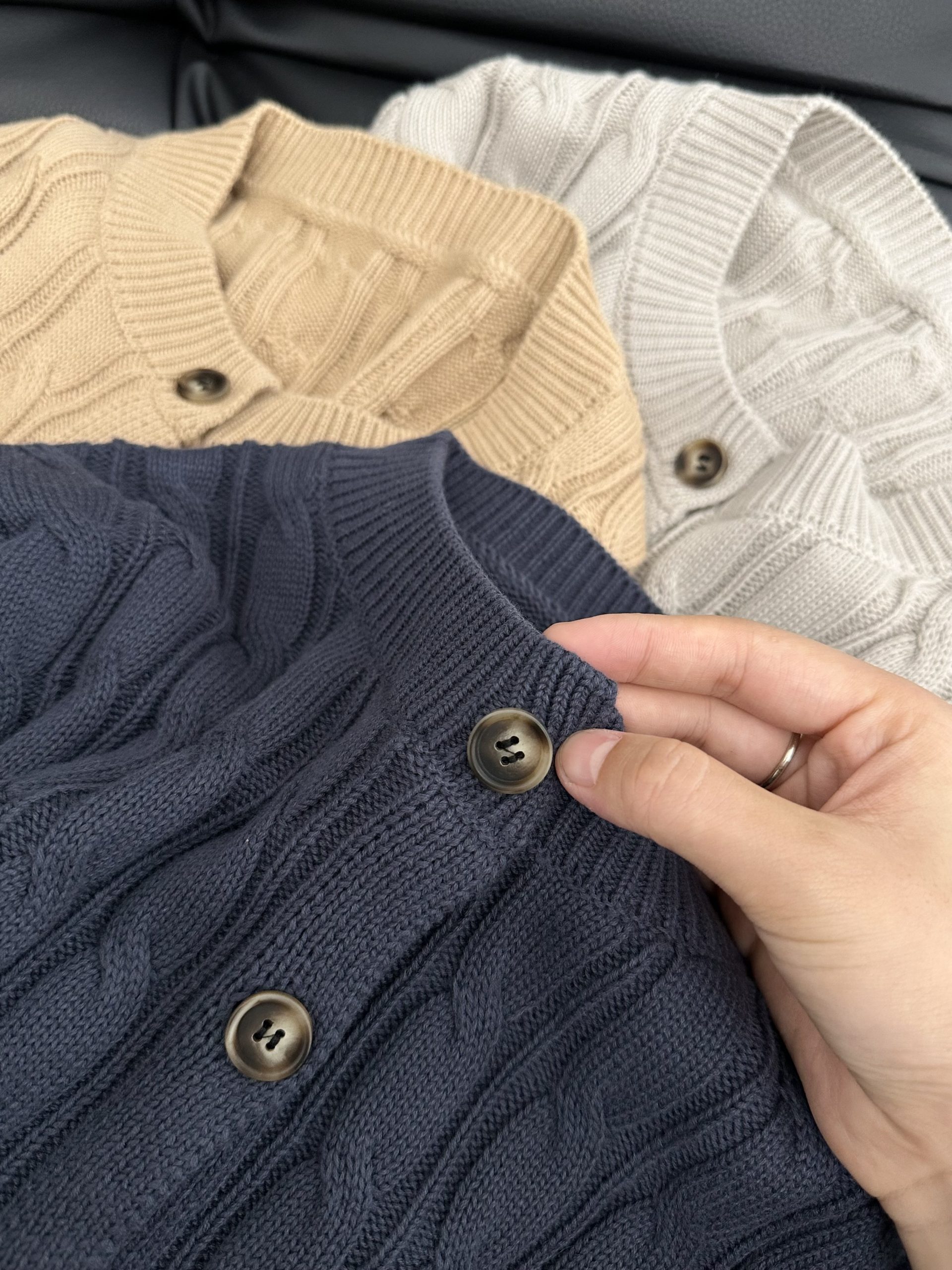 1-5 圆领麻花开衫