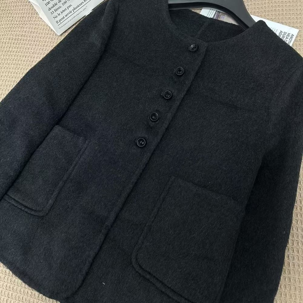 小香风同款剪标外套