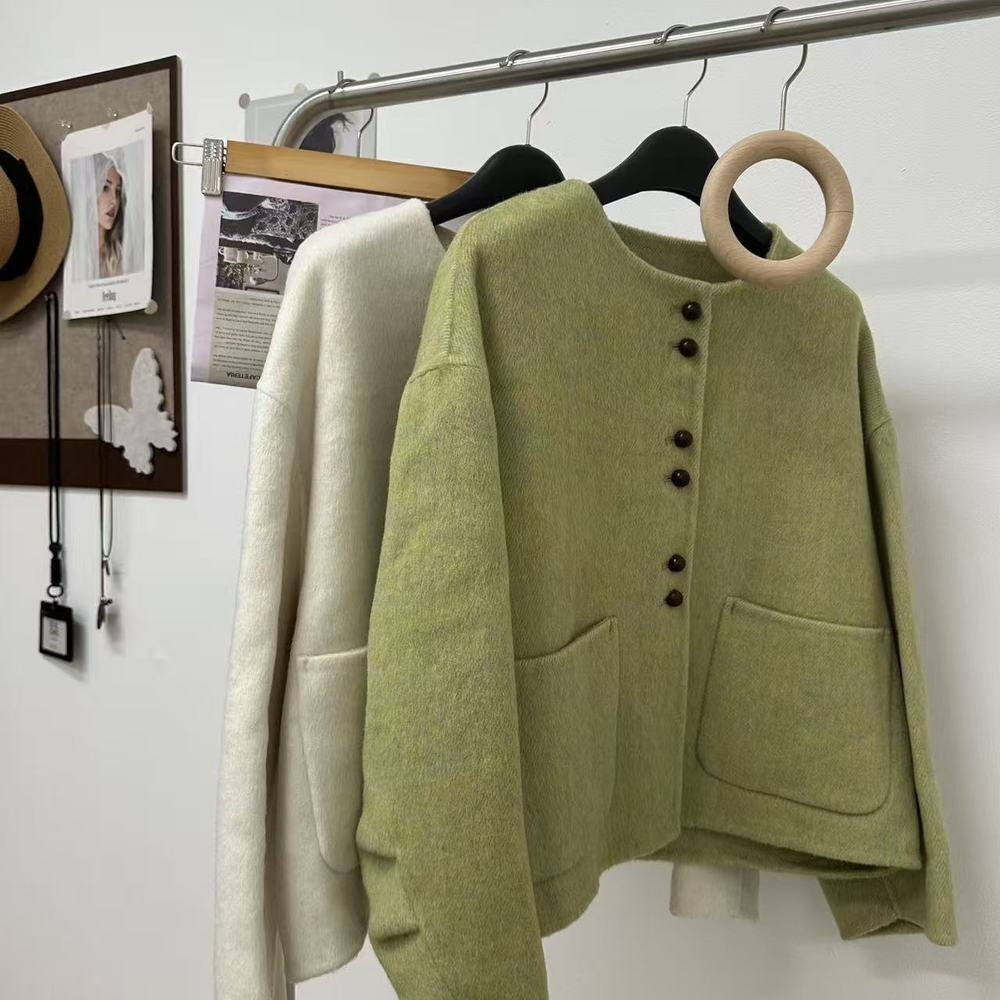 小香风同款剪标外套